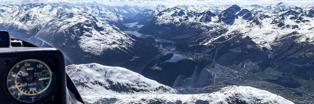 Flugwegposition um 13:24:02: Aufgenommen in der Nähe von Maloja, Schweiz in 3537 Meter
